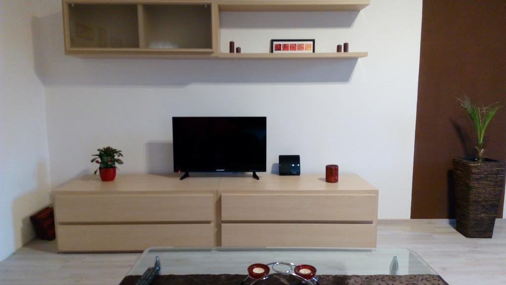 Mija Apartman S Vinnym Sklipkem, Zahradou A Grilem Kájov 외부 사진