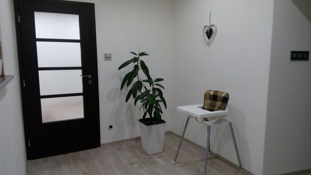 Mija Apartman S Vinnym Sklipkem, Zahradou A Grilem Kájov 외부 사진